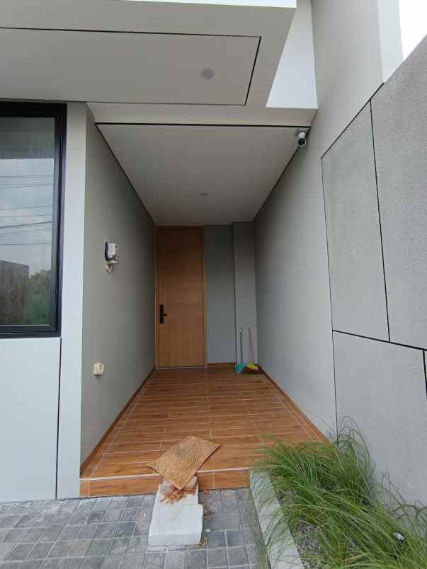 rumah baru siap huni di jalan palagan km 9 5