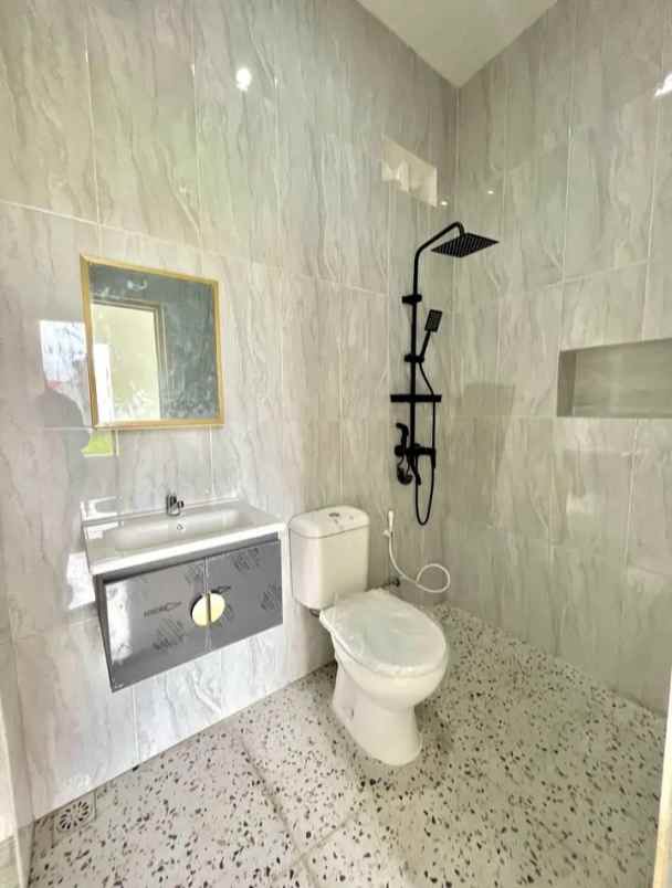 rumah bukit tirta nirmala di kota serang