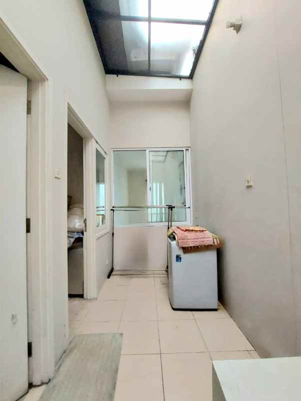 rumah cantik siap huni premium area