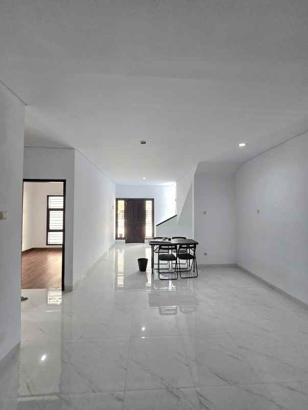 rumah dalam cluster elite bintaro sektor 9