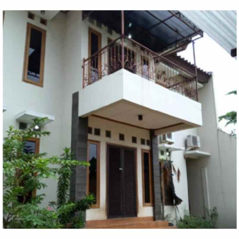 rumah dekat mesjid bani umar