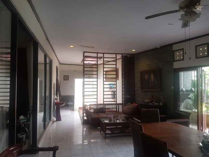 rumah di komplek keuangan tebet menteng dalam