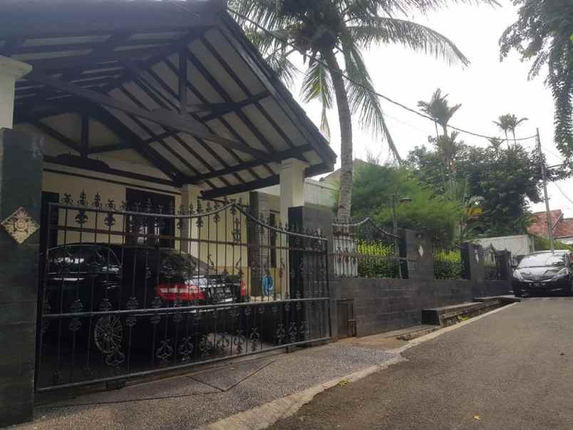 rumah di komplek keuangan tebet menteng dalam