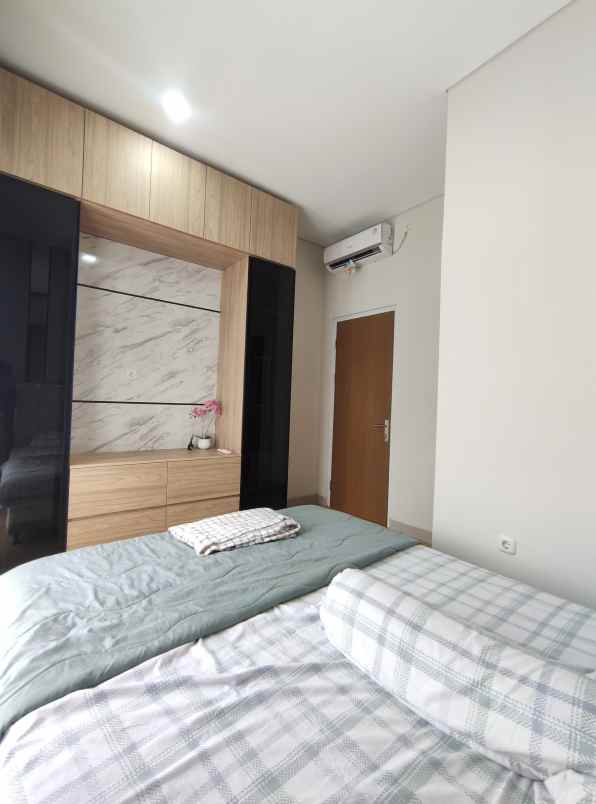 rumah dijual 2 lantai di pamulang tangerang selatan