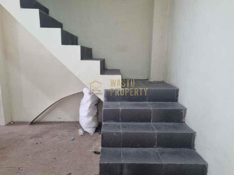 rumah dijual cepat di minomartani dekat pakuwon mall