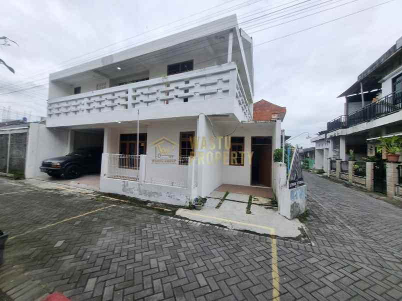 rumah dijual cepat di minomartani dekat pakuwon mall