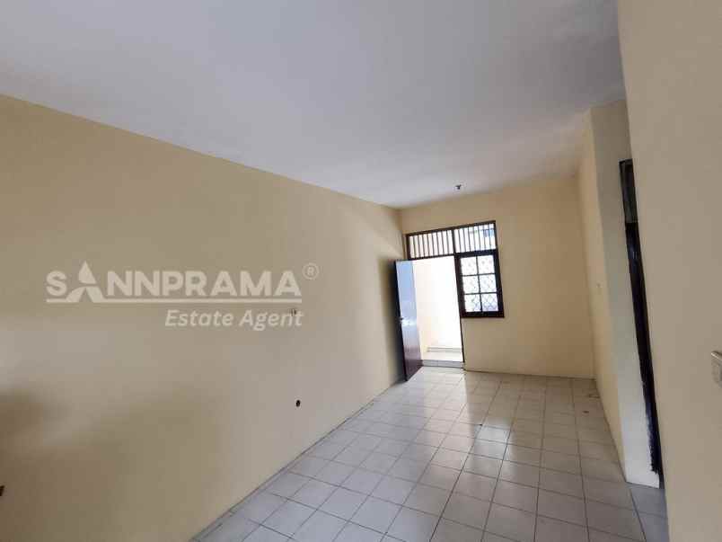 rumah dijual di perumahan sawangan permai