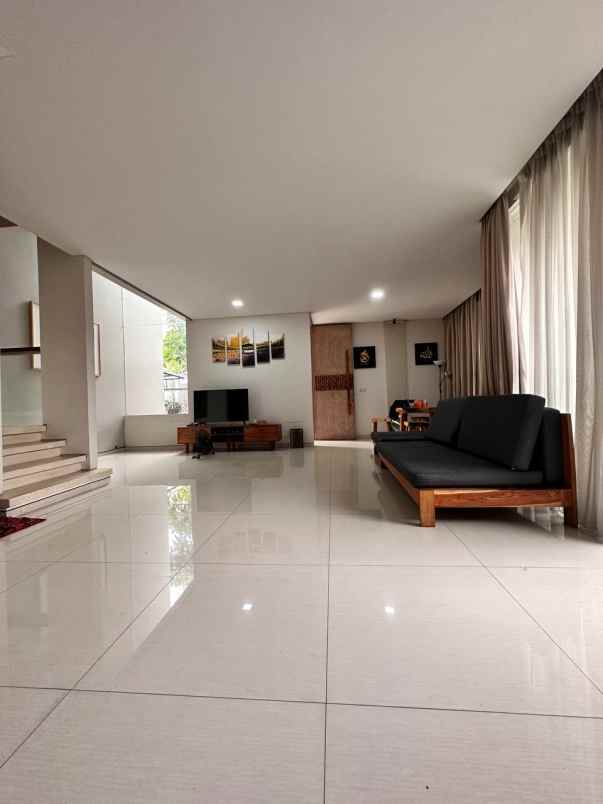 rumah dijual full furnished cipayung jakarta timur