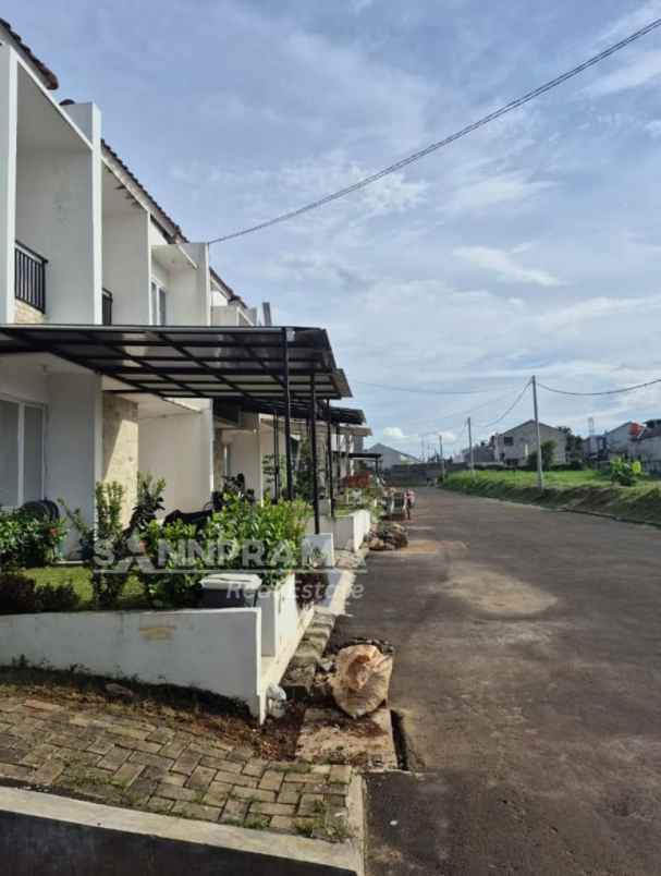 rumah dijual stragesis selatan jakarta parung bogor