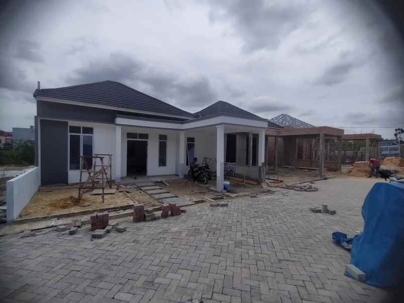 rumah dijual type 45 dekat jl soekarno hatta