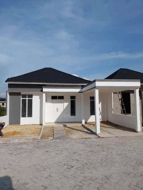 rumah dijual type 45 dekat jl soekarno hatta