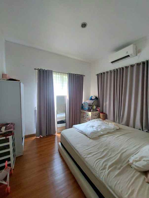 rumah hook dalam cluster di bintaro sektor 9