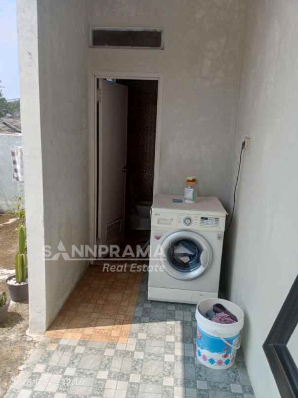 rumah hook dijual murah dalam perumahan di depok