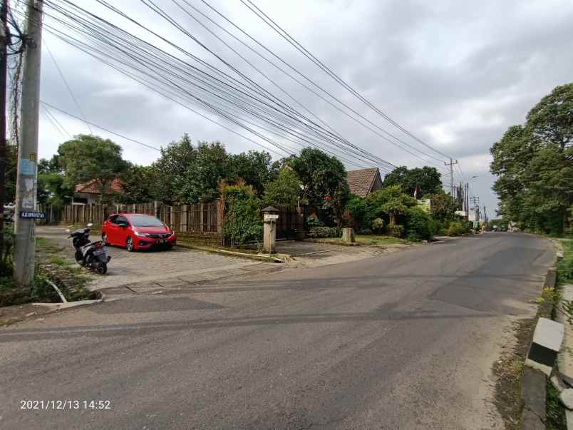 rumah jalan grafika barat vi