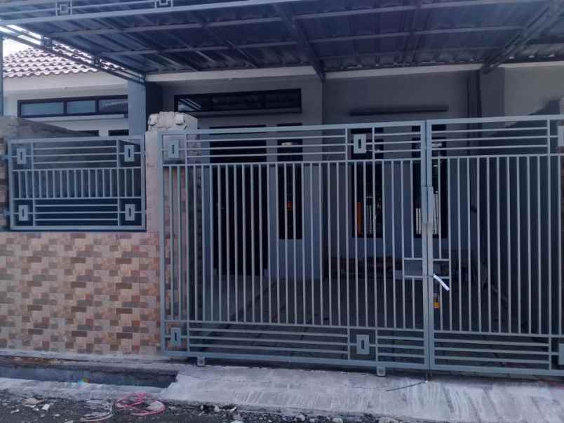 rumah jl jatimekar kp paniiisan