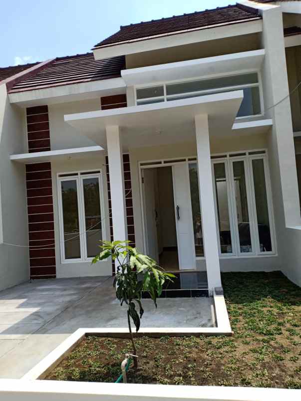 rumah jl sekarputih tlogowaru