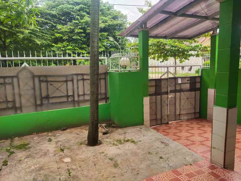 rumah jln raya villa pamulang mas