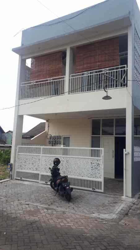 rumah kost 3 lantai full furnished di blimbing malang