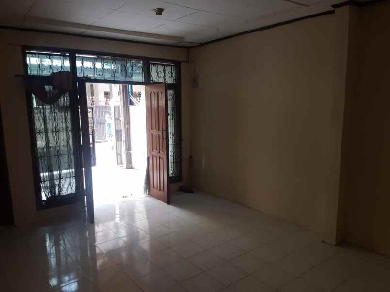 rumah kota bandung riung cipamokolan bandung