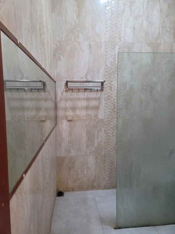 rumah krembangan surabaya dekat bpn stella maris dprd