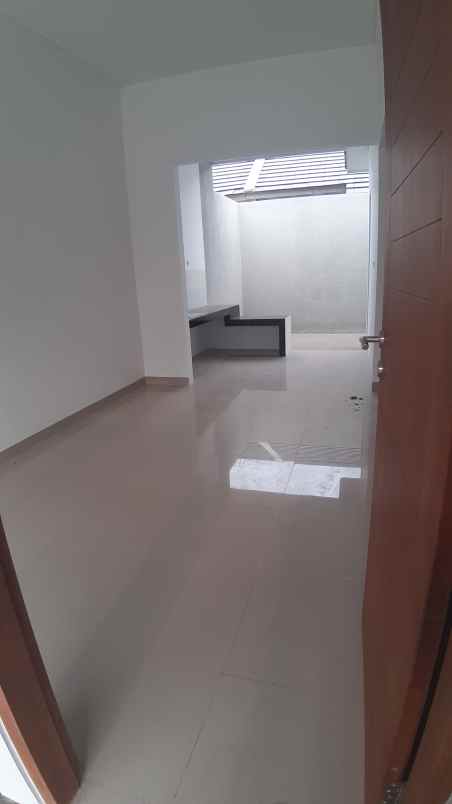 rumah luas 3 kamar royal aster ciganitri bandung