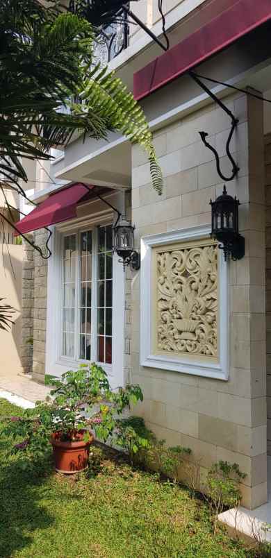 rumah mewah di komplek bulog jatimelati bekasi