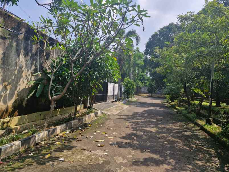 rumah mewah di komplek bulog jatimelati bekasi
