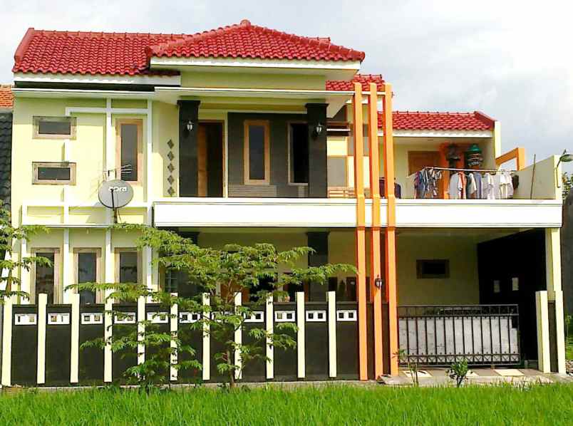 rumah mewah murah 2lt semi furnish di triyagan skh