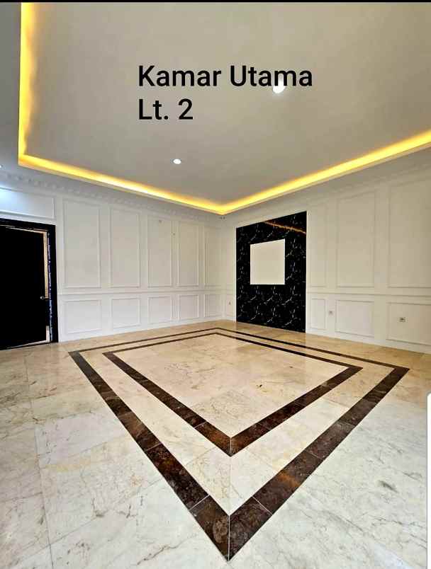 rumah mewah siap huni di ciganjur ada pool dan gazebo