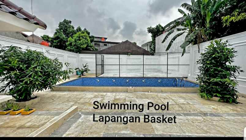 rumah mewah siap huni di ciganjur ada pool dan gazebo
