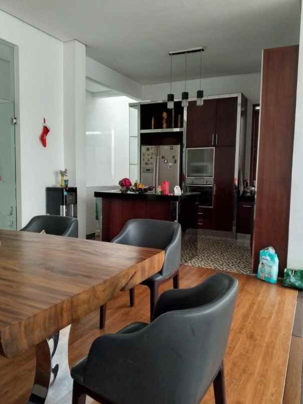 rumah mewah sukahaji dekat gegerkalong sutami bandung