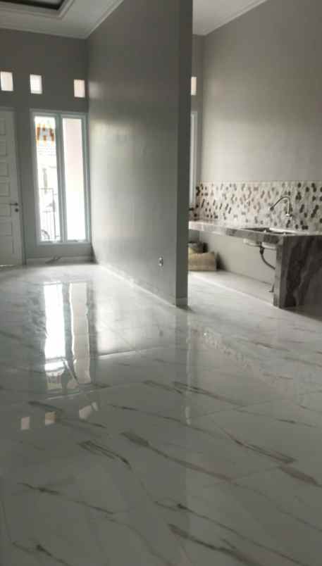 rumah minimalis klasik bangunan baru di gunung sindur