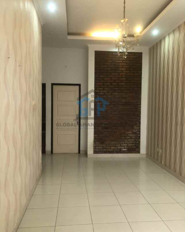 rumah minimalis komplek sariwangi siap huni
