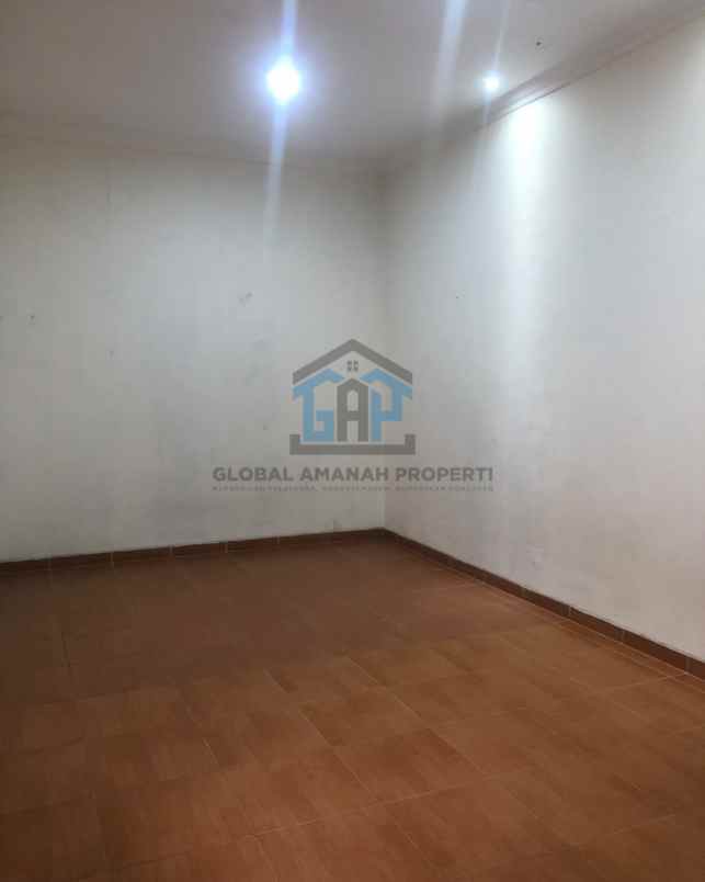 rumah minimalis komplek sariwangi siap huni