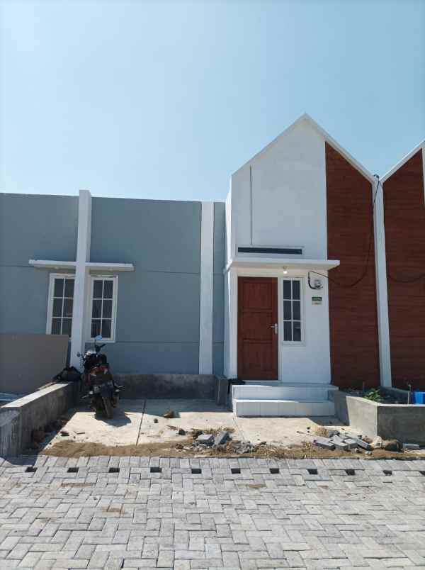 rumah modern 1 lantai lokasi pandanlandung