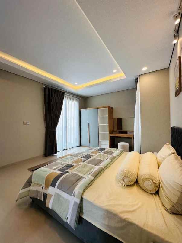 rumah modern 2 lantai di ngaglik dekat al azhar yogya