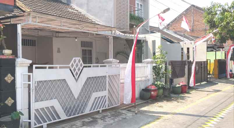 rumah modern 650jt an di sawojajar malang