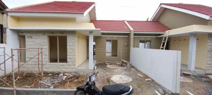 rumah modern dekar resto iwak kalen jl godean