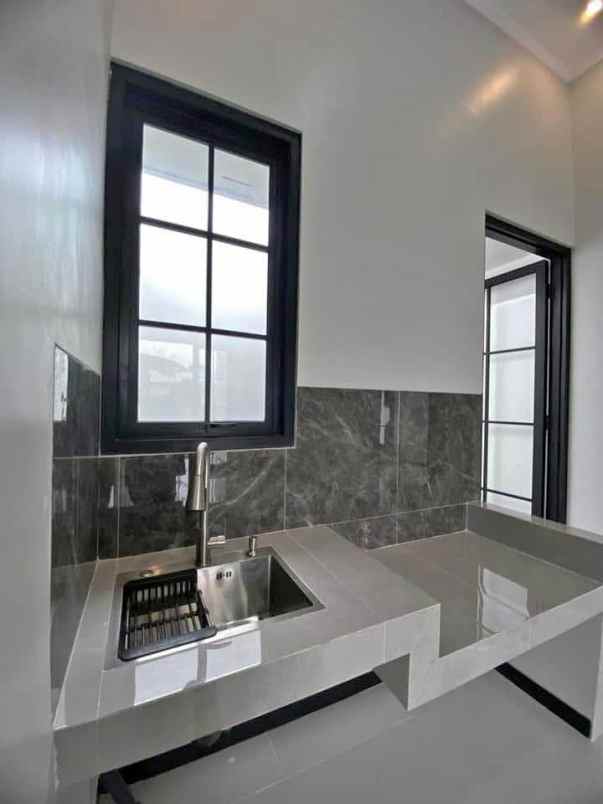 rumah modern free water heater lokasi dekat rsud kota