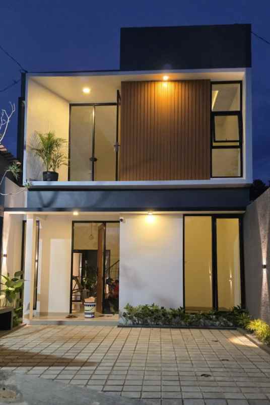 rumah murah siap huni 2 lantai dekat sman 2 ngaglik