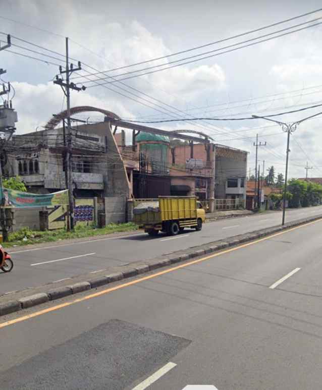 rumah nol raya sepanjang kletek arah surabaya madiun