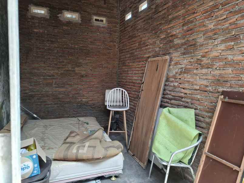 rumah pojok di bumi tegal besar jember