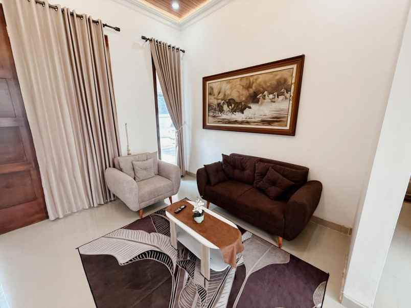 rumah rp2 4 miliar ada private pool