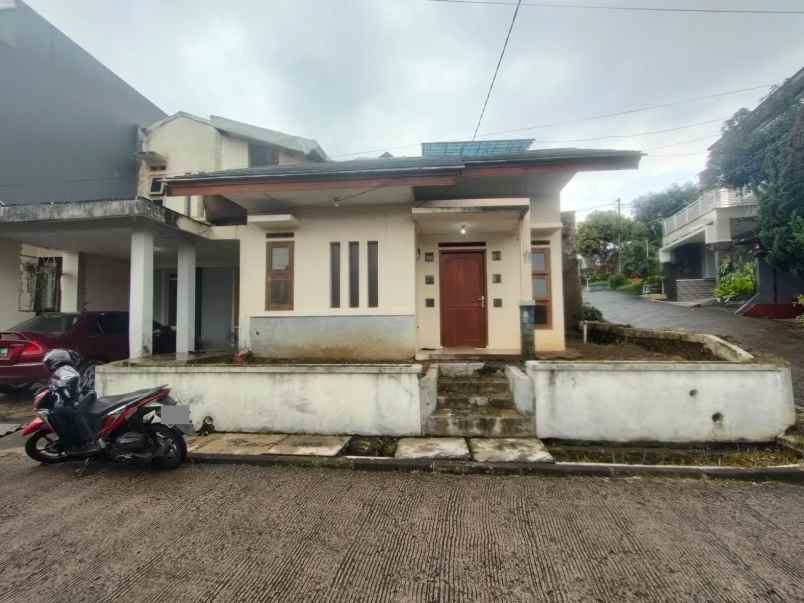 rumah sariwangi atas dekat ke sarijadi setiabudi