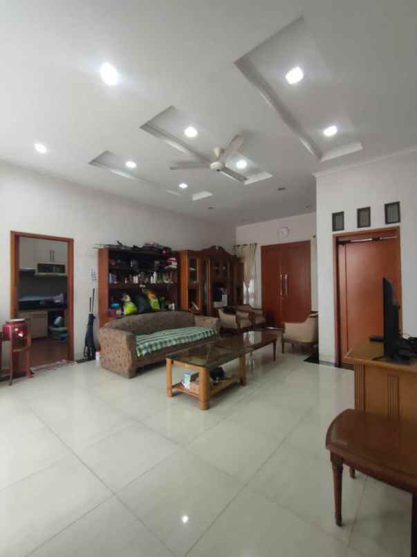 rumah second bintaro komplek jakarta selatan