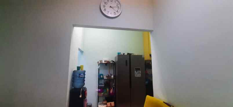 rumah second hook furnished di bedahan sawangan