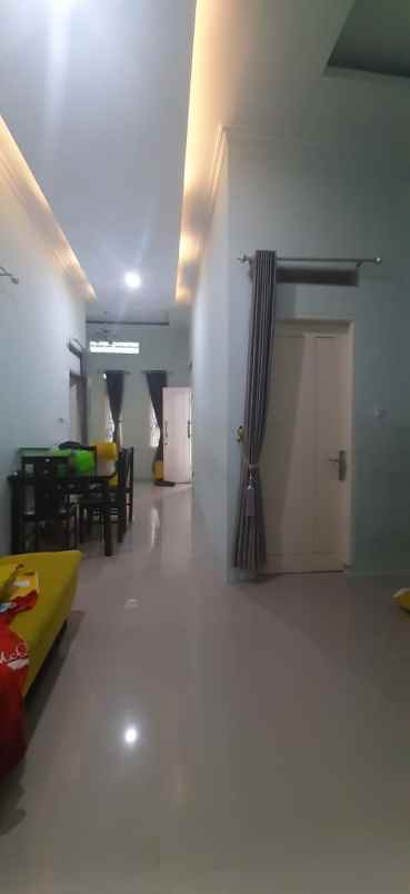 rumah second hook furnished di bedahan sawangan