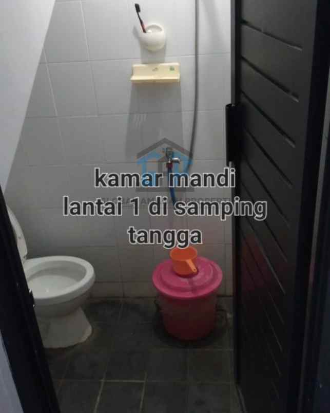 rumah second like new cipageran murah 2 lantai