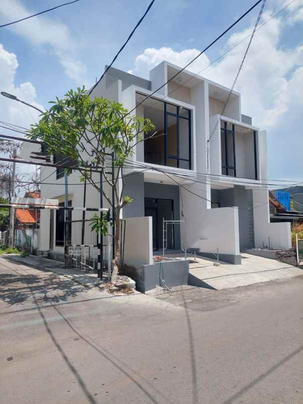 rumah semampir surabaya jalan lebar bebas banjir