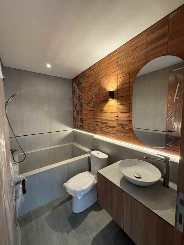 rumah siap huni 2 lantai strategis bebas banjir